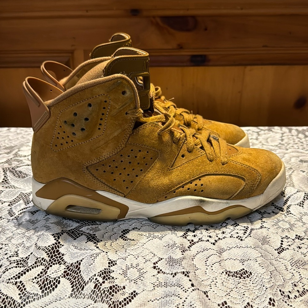 AIR JORDAN RETRO 6
